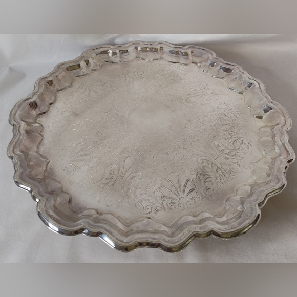 Leonard Round Silver Plate Footed Service Tray - Picture 2 of 6